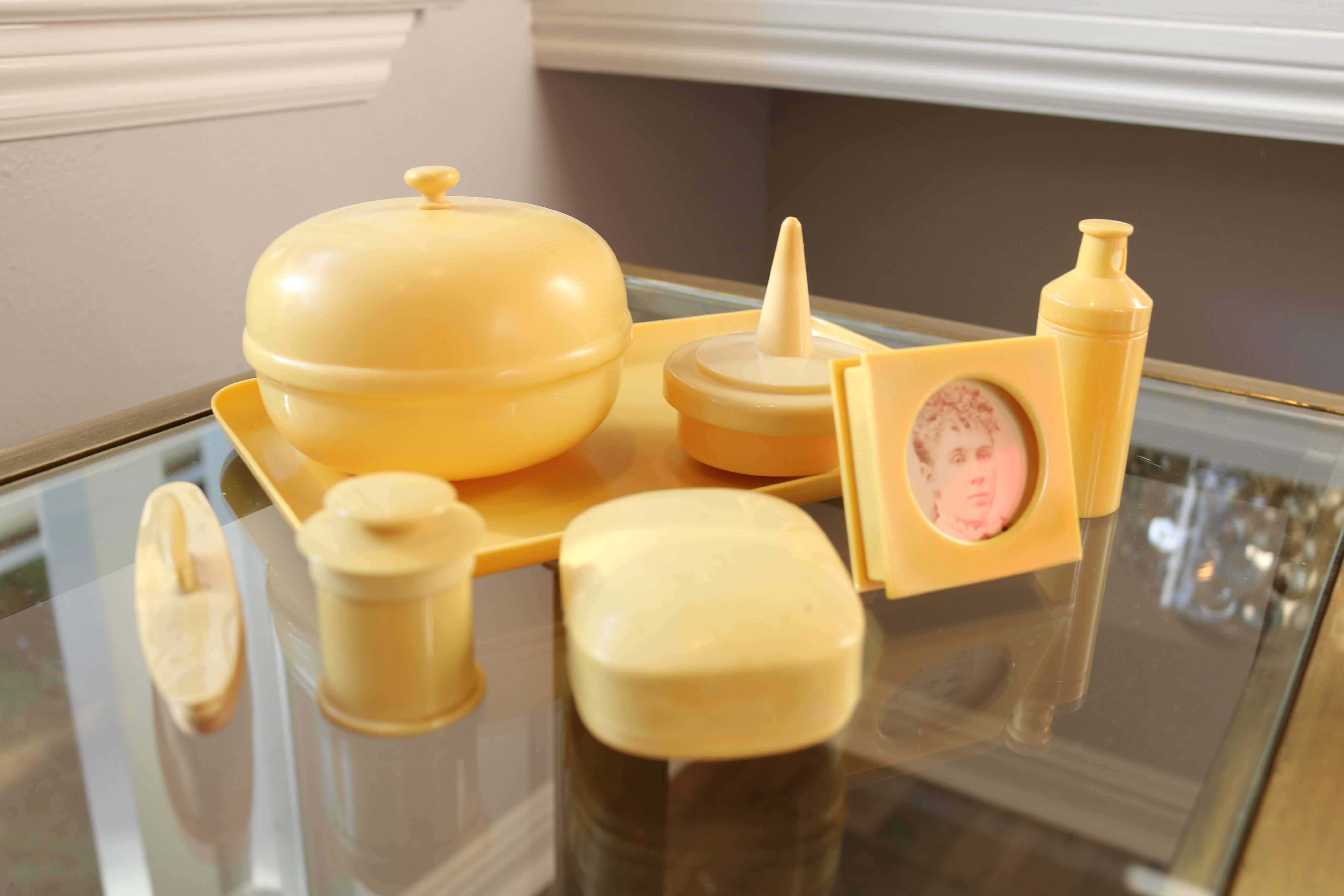 Boxy™ Art Deco Yellow Celluloid Vanity Set